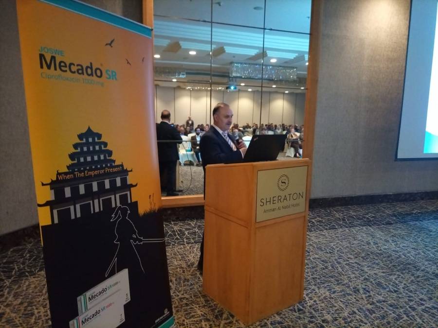 الاكثار من تناول السوائل يقلل الاصابة بالتهابات المسالك الى الثلث