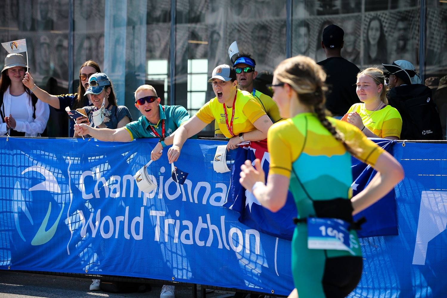 أبوظبي تستقطب 45 اتحاداً دولياً في نهائيات بطولة العالم للترايثلون 2022