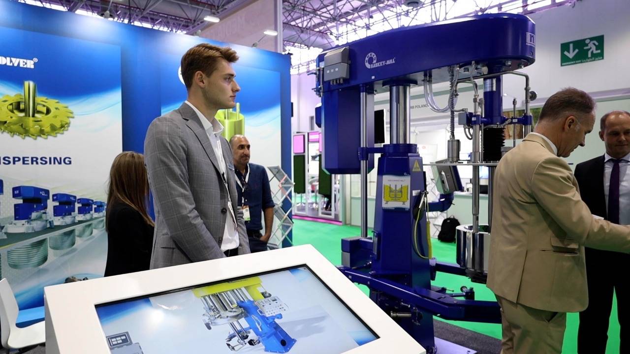 إكسبو الشارقة يختتم النسخة الأولى من معرض الخليج للطلاء 2022