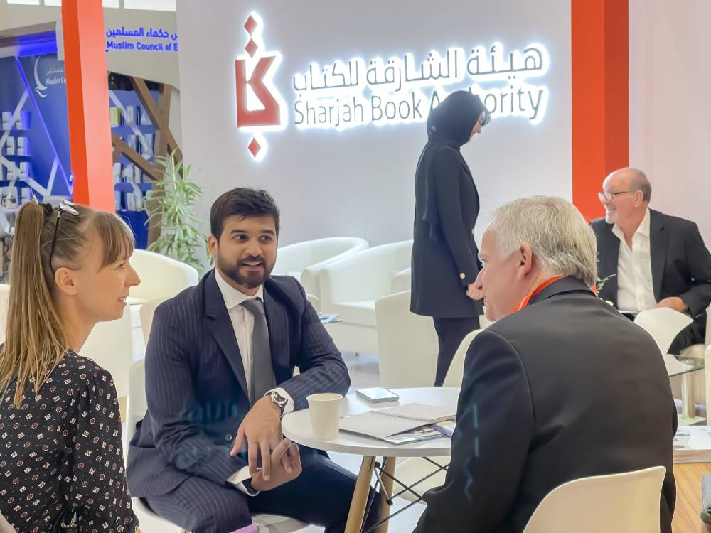 الشارقة للكتاب تعزز تعاونها مع صنّاع النشر في معرض فرانكفورت