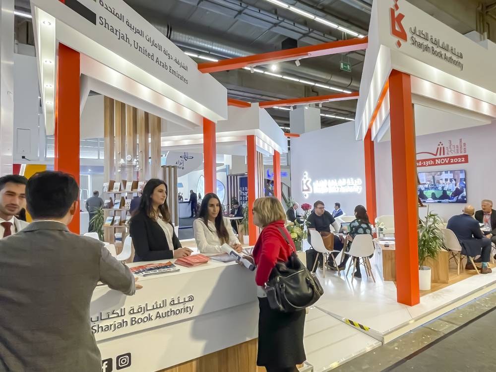 الشارقة للكتاب تعزز تعاونها مع صنّاع النشر في معرض فرانكفورت