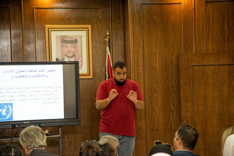 جمعية وصل للتعاون الانساني تقيم ورشات تدريبية تحت شعار  ((مهارات حياتية وقانونية للبدء من جديد )) 