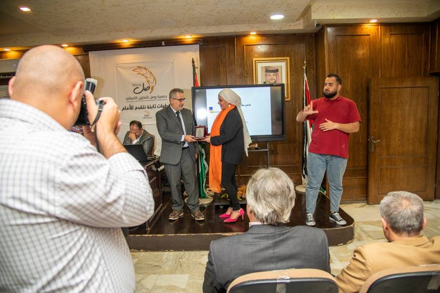 جمعية وصل للتعاون الانساني تقيم ورشات تدريبية تحت شعار  ((مهارات حياتية وقانونية للبدء من جديد )) 