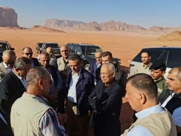بتوجيهات ملكية، العيسوي يتفقد قرى رم والديسة والصالحية والشاكرية