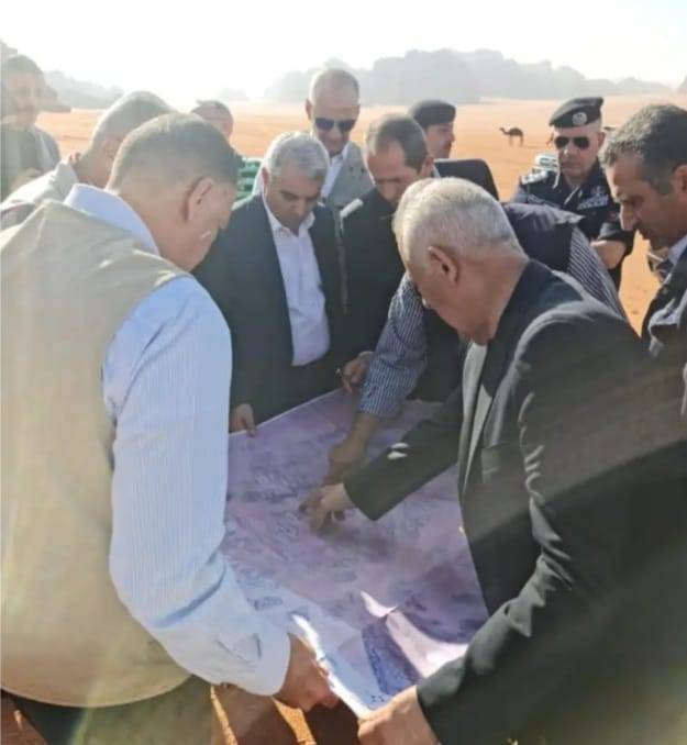 بتوجيهات ملكية، العيسوي يتفقد قرى رم والديسة والصالحية والشاكرية