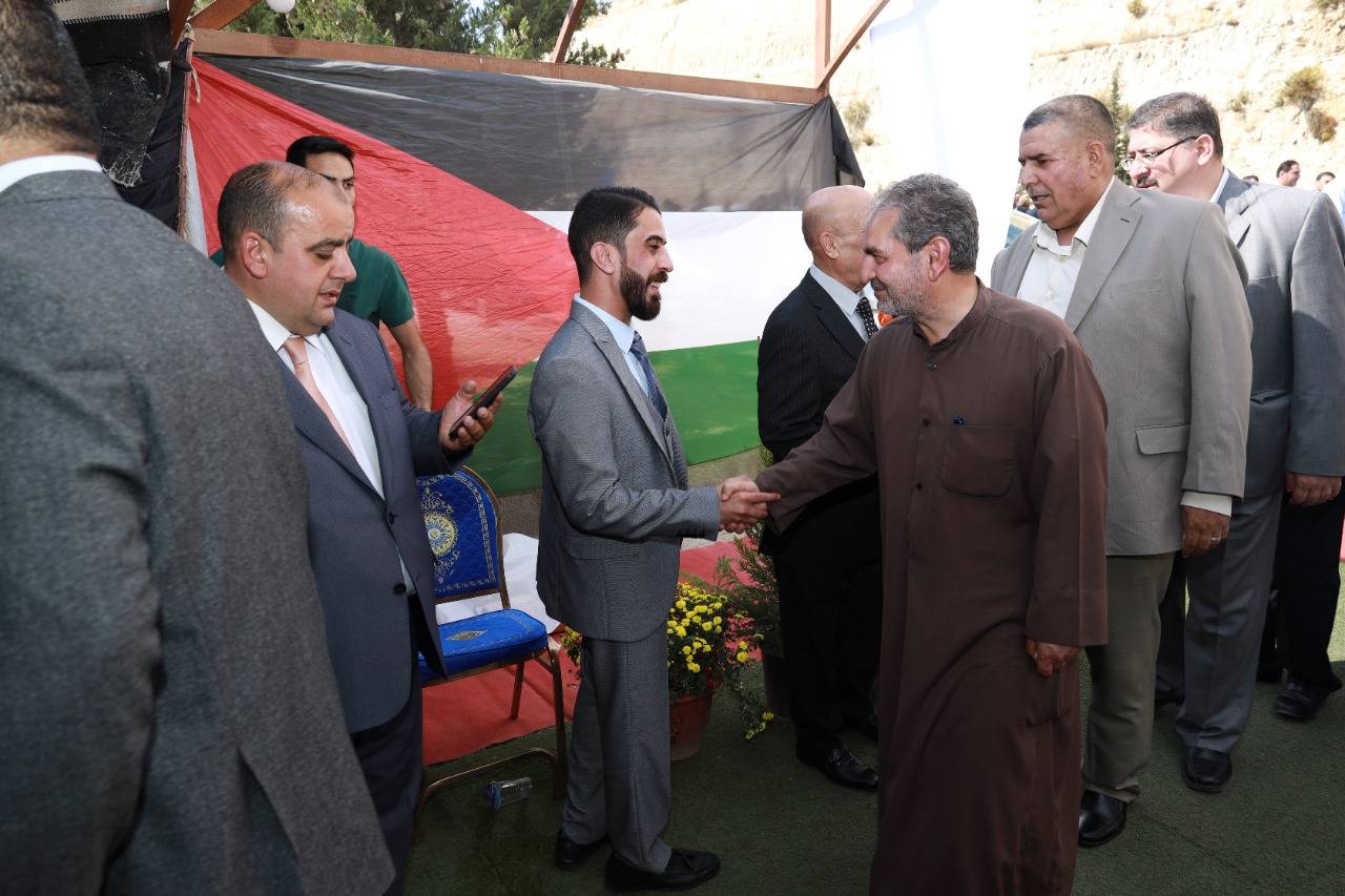 سليمان عبد الرحمن خريسات يقيم مأدبة غداء بمناسبة زفاف ابنه المهندس عماد