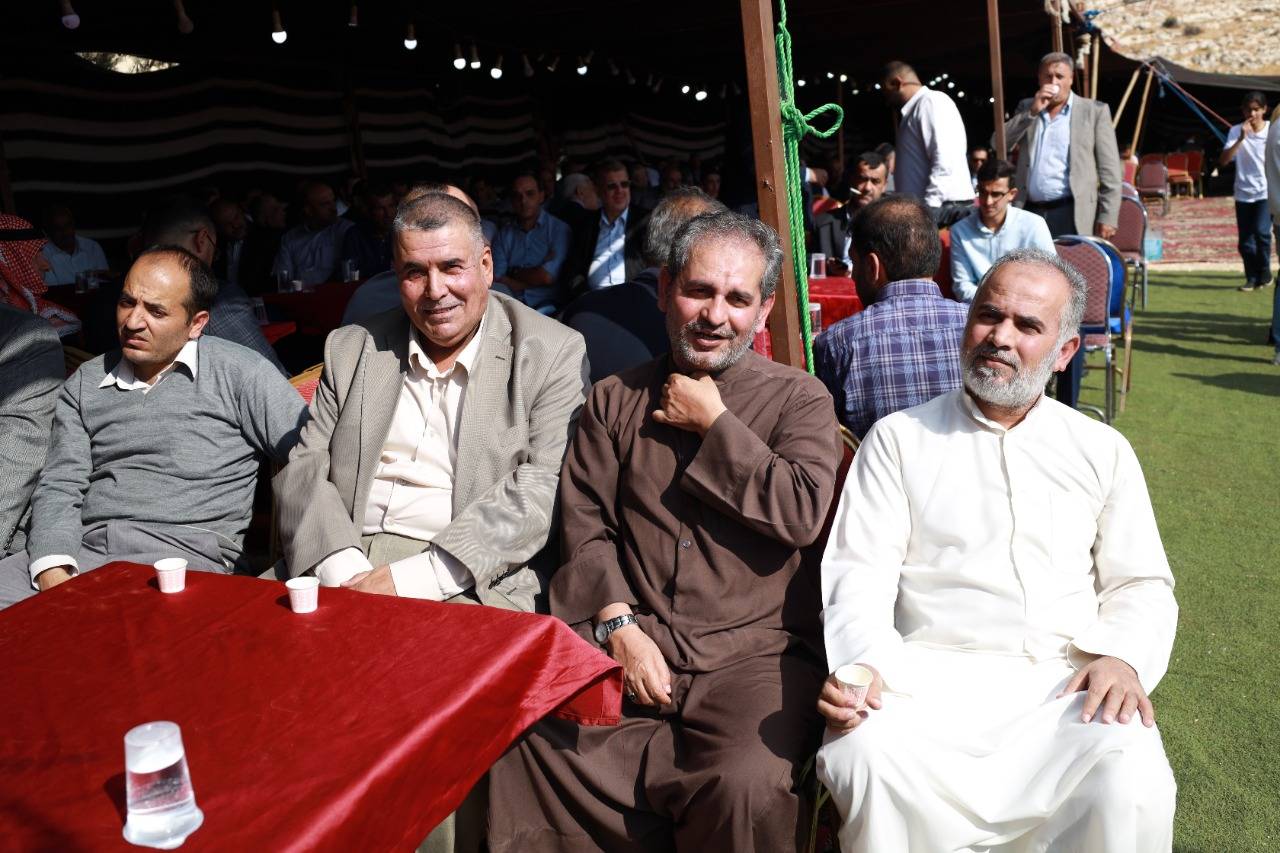 سليمان عبد الرحمن خريسات يقيم مأدبة غداء بمناسبة زفاف ابنه المهندس عماد