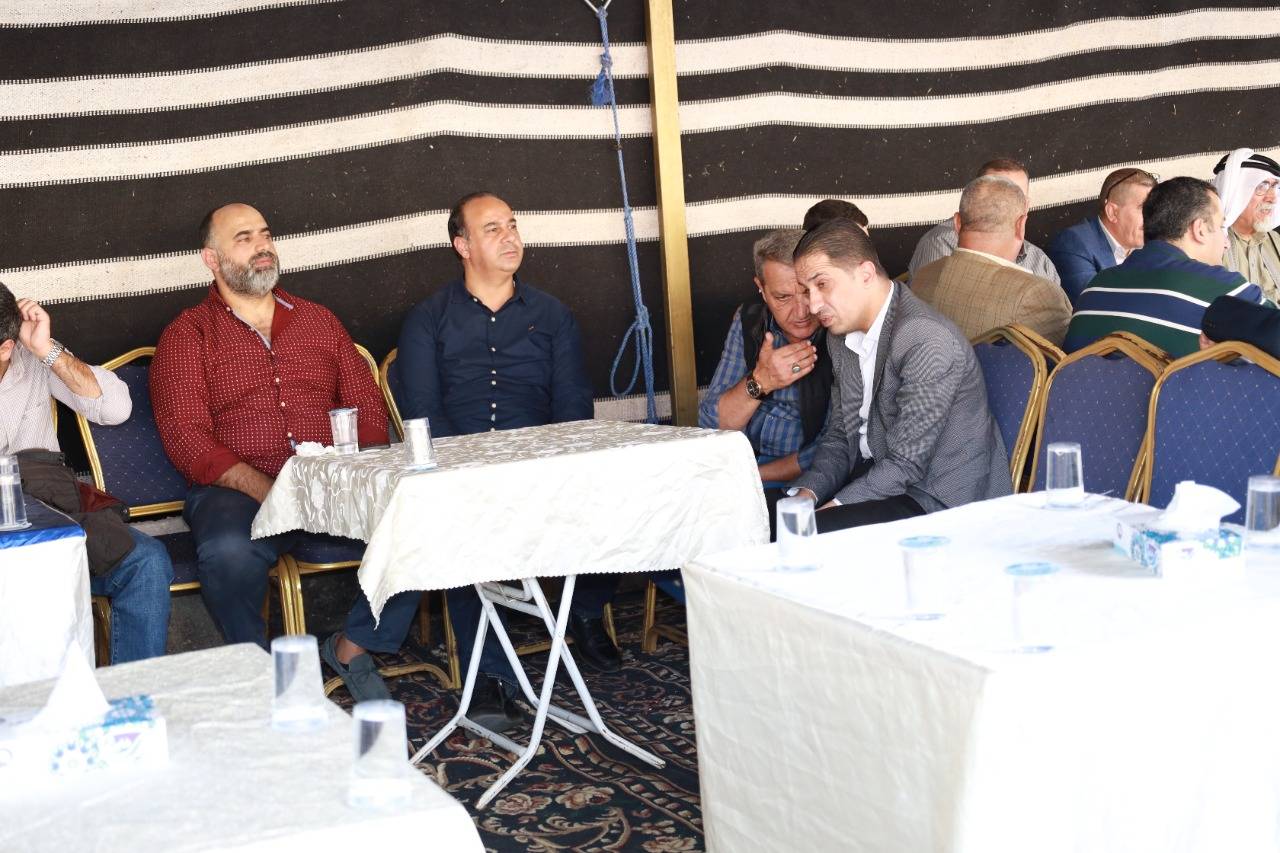 سليمان عبد الرحمن خريسات يقيم مأدبة غداء بمناسبة زفاف ابنه المهندس عماد