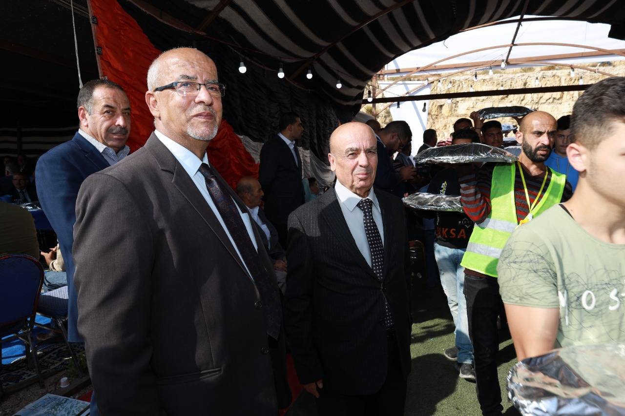 سليمان عبد الرحمن خريسات يقيم مأدبة غداء بمناسبة زفاف ابنه المهندس عماد