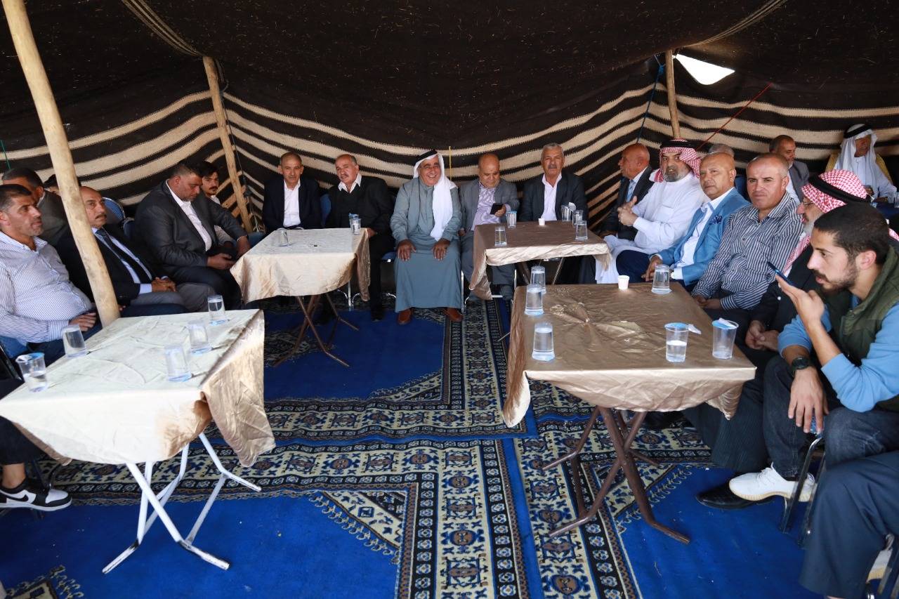 سليمان عبد الرحمن خريسات يقيم مأدبة غداء بمناسبة زفاف ابنه المهندس عماد