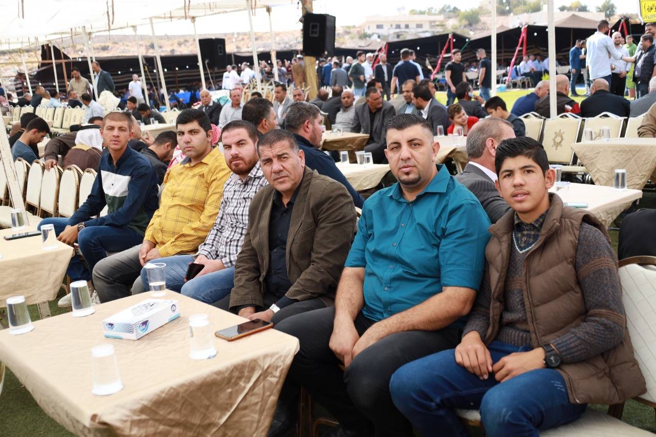 سليمان عبد الرحمن خريسات يقيم مأدبة غداء بمناسبة زفاف ابنه المهندس عماد