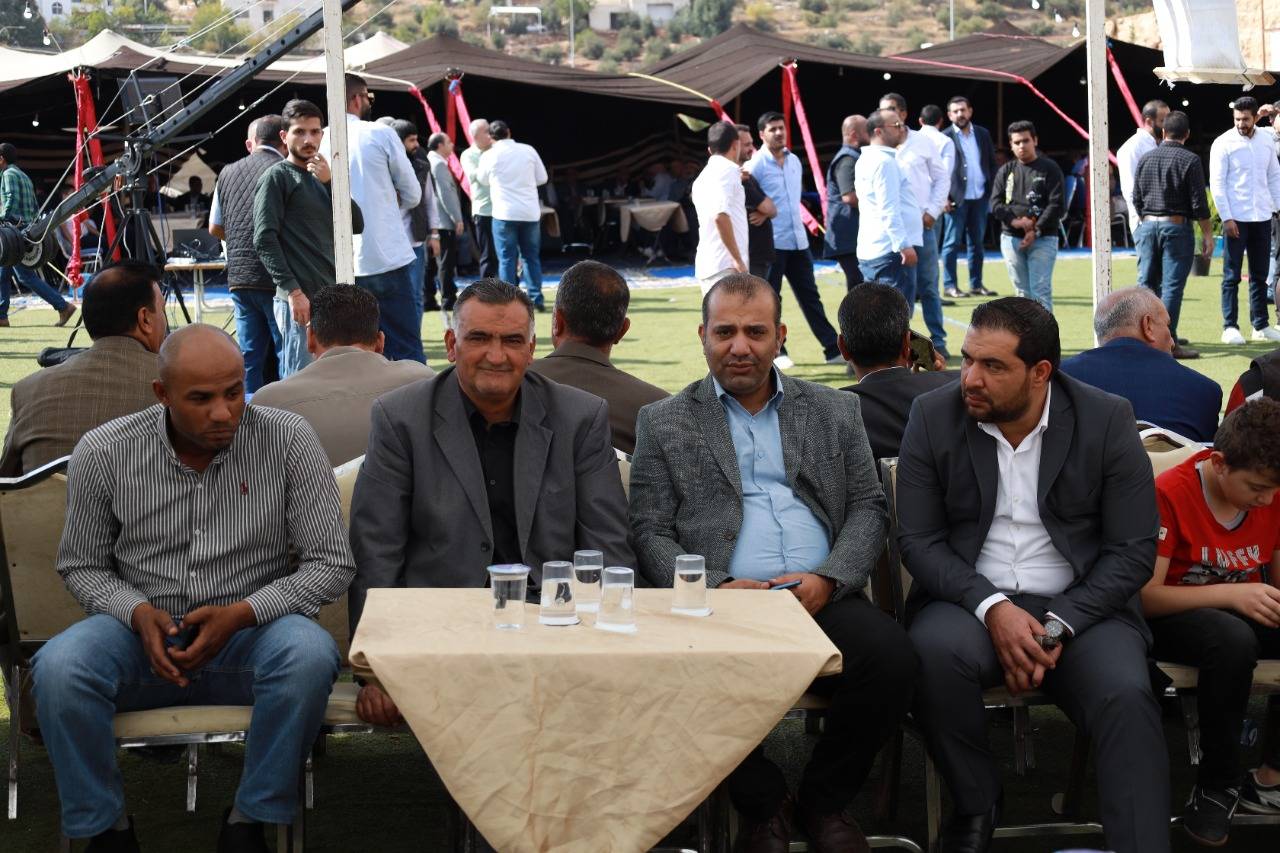 سليمان عبد الرحمن خريسات يقيم مأدبة غداء بمناسبة زفاف ابنه المهندس عماد