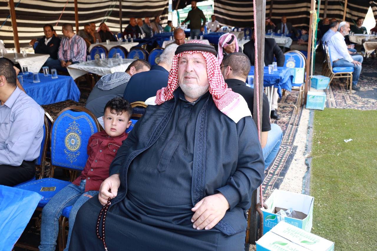 سليمان عبد الرحمن خريسات يقيم مأدبة غداء بمناسبة زفاف ابنه المهندس عماد