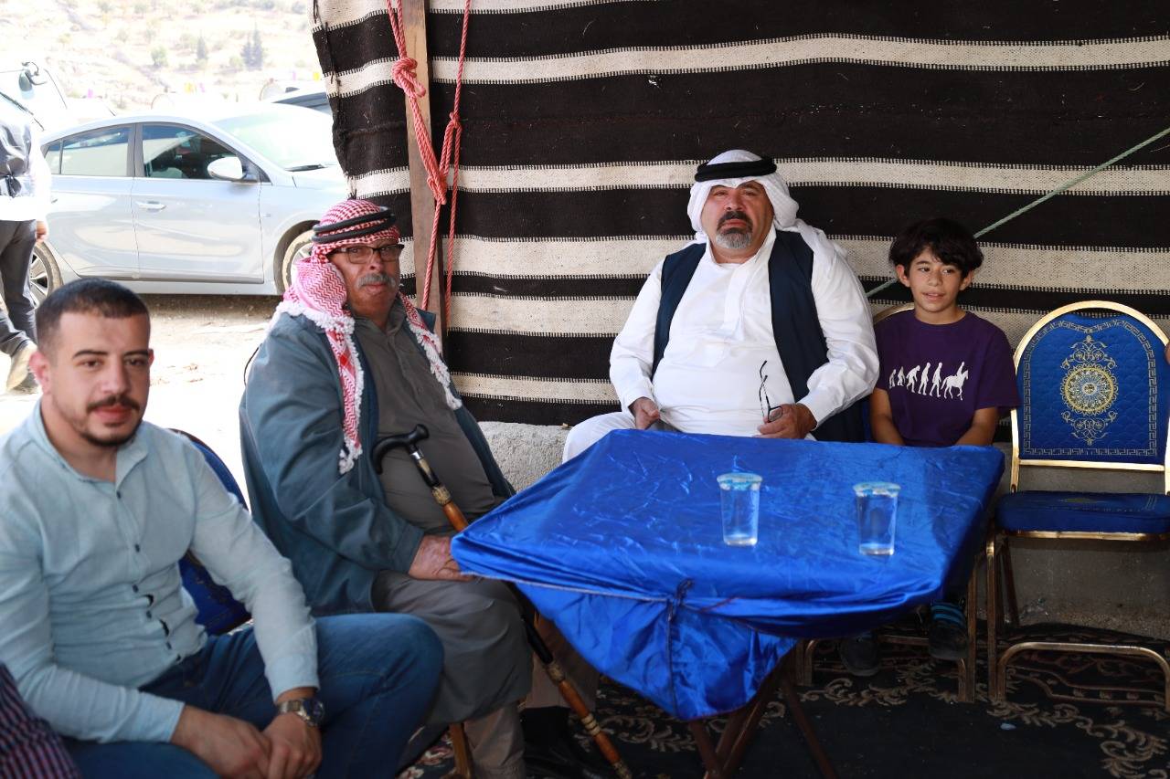 سليمان عبد الرحمن خريسات يقيم مأدبة غداء بمناسبة زفاف ابنه المهندس عماد