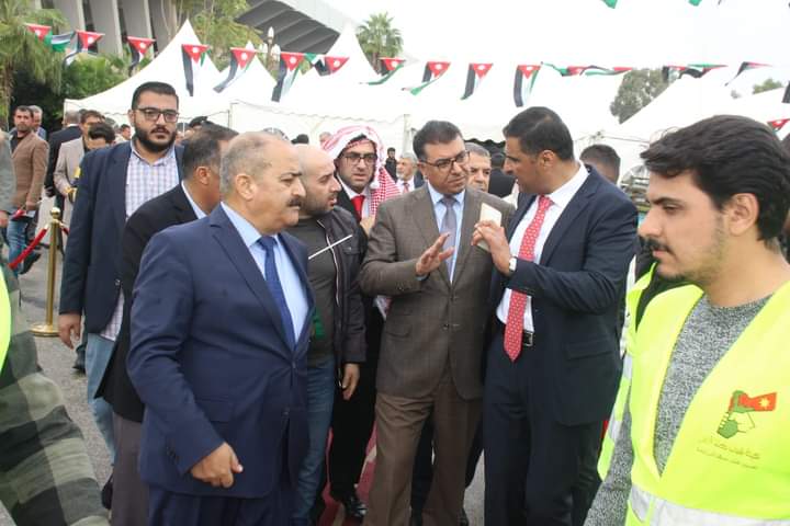 الحنيفات يعفي مشتركين مهرجان الرمان الرابع عشر من رسوم الاشتراك وزراعة اربد تبدأ بإعادة رسوم اليوم