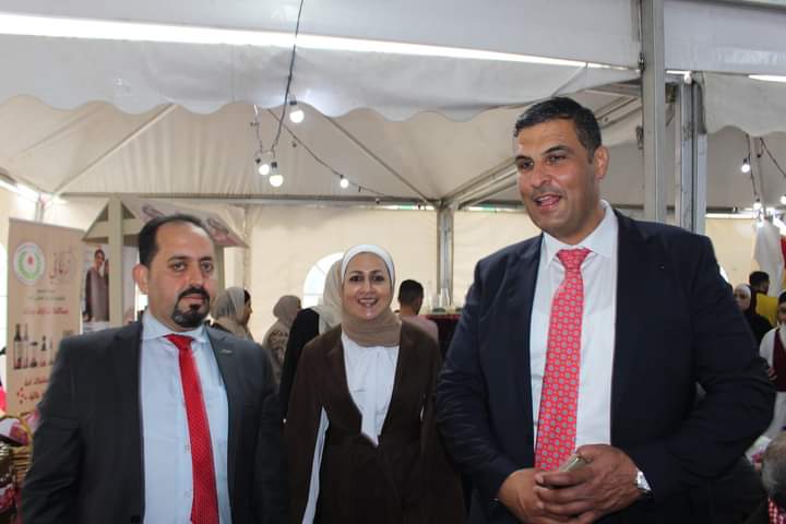 الحنيفات يعفي مشتركين مهرجان الرمان الرابع عشر من رسوم الاشتراك وزراعة اربد تبدأ بإعادة رسوم اليوم