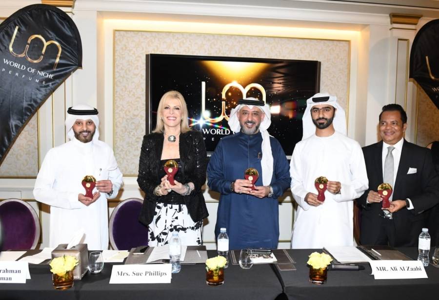 بالتزامن مع انطلاق الحدث الكروي الأبرز عالمياً مونديال قطر 2022، أطلقت دبي أكبر حملة جوائز بقيمة ضخمة تصل في مجموعها إلى 50 مليون دولار  185 مليون درهم.