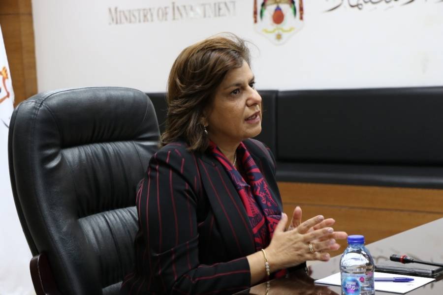 وزيرة الاستثمار تبحث آليات التعاون المشترك مع جمعية رجال الأعمال الأردنيي