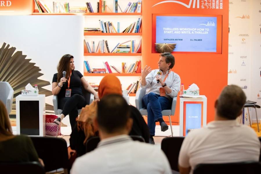 كاتبان متخصصان: جذب الانتباه وتنويع مصادر الإثارة أبرز عوامل نجاح القصة