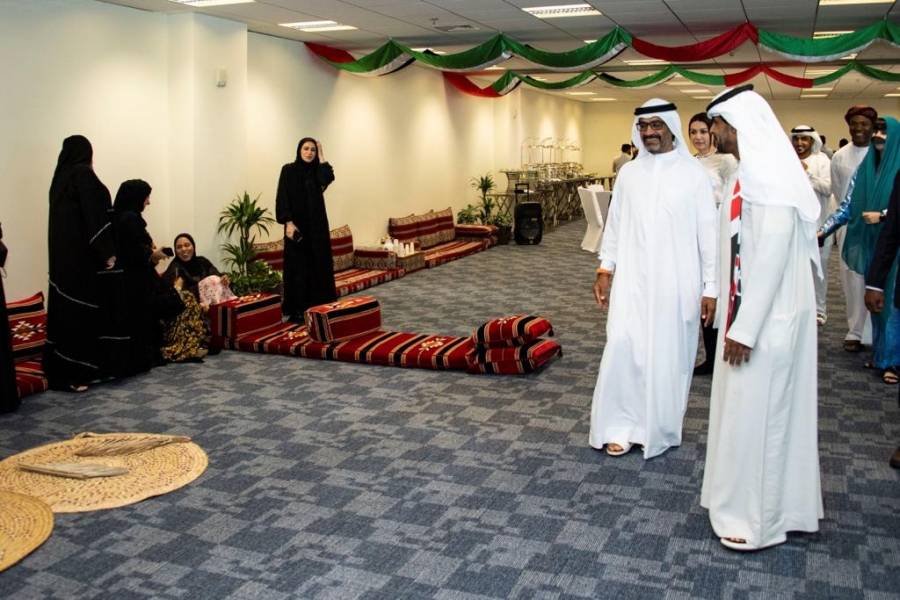 تعزيزًا للمسؤولية المجتمعية عبد الله حمدان بن دلموك يشارك طيران الإمارات احتفالاتها بالعيد الوطني الـ 51