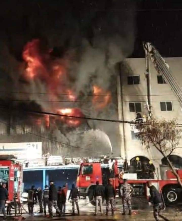 إصابة 4 أفراد من الدفاع المدني بعد إخمادهم حريقا في إربد