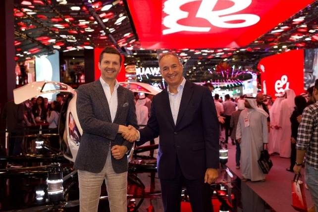 شراكة بين e المؤسسات و SentiOneلتوفير حلول الذكاء الاصطناعي للمحادثات متعددة القنوات في قطاع الأعمال