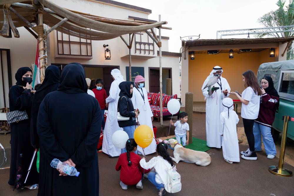 نادي صقاري الإمارات حاضر دوماً في مهرجان الشيخ زايد 