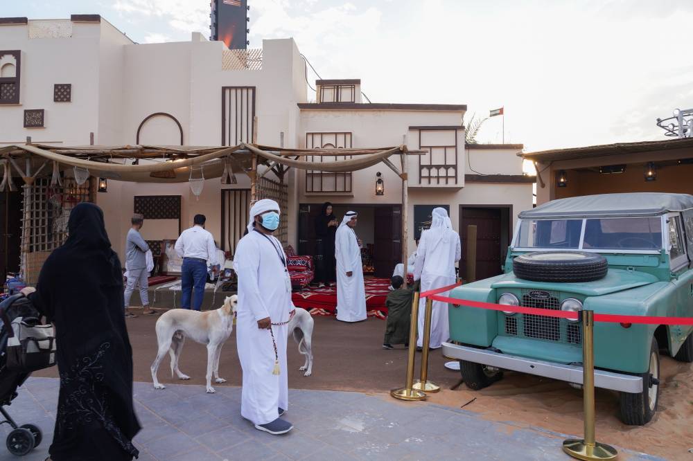 نادي صقاري الإمارات حاضر دوماً في مهرجان الشيخ زايد 