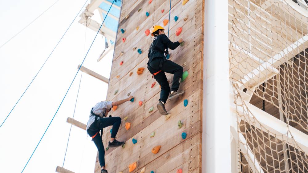 ناشئة الشارقة تُطلق فعاليات المخيم الشتوي