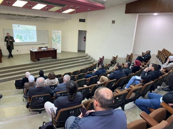برئاسة الدكتور أحمد السلايمة زيارات ميدانية الى المحطة التجريبية في الجامعة الأردنية بالتعاون مع مشروع NAWAMED 