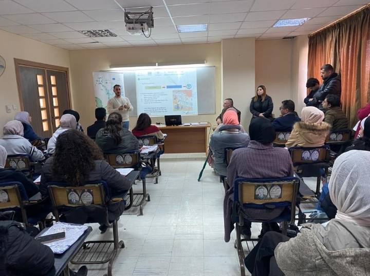 برئاسة الدكتور أحمد السلايمة زيارات ميدانية الى المحطة التجريبية في الجامعة الأردنية بالتعاون مع مشروع NAWAMED 