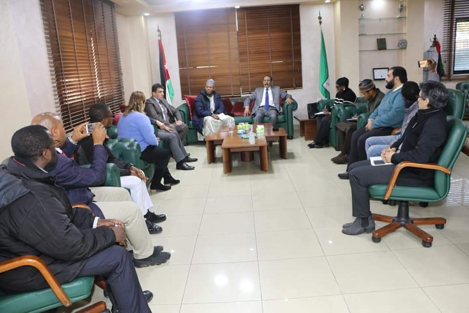 بحث سبل التعاون المشترك بين جامعة جرش والسفارة النيجيرية 