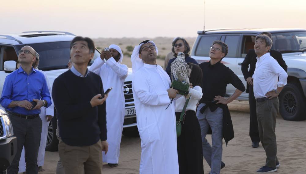 توقيع مذكرة تفاهم بين نادي صقاري الإمارات وشركة إينبيكس اليابانية 