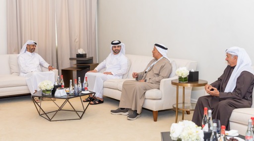 منصور بن محمد يلتقي الرئيس التنفيذي لمونديال قطر 2022