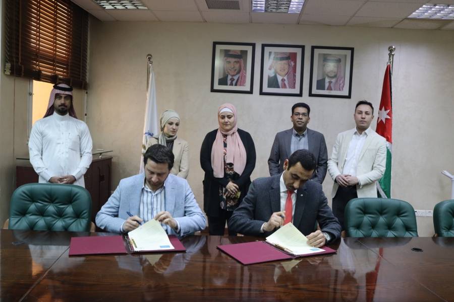 مهيدات: اتفاقية لإطلاق خدمة النشرات الدوائية الإلكترونية لتمكين ذوي الاحتياجات الخاصة من الوصول إلى المعلومات الدوائية