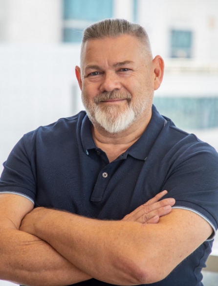 جي42 كلاود تبرم اتفاقية تعاون مع ريد هات لتوفير منصتي ريد هات إنتربريز لينكس وريد هات أوبين شفت على سحابة جي42 كلاود