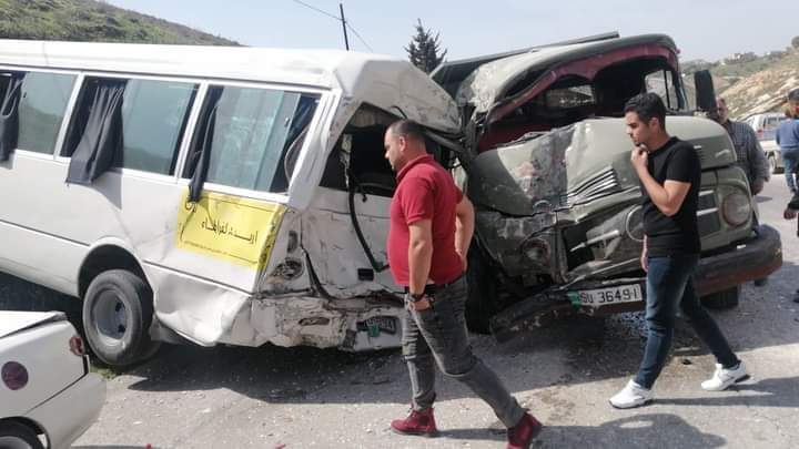 تسعة اصابات بحادث تصادم بين خمسة مركبات في بيت يافا