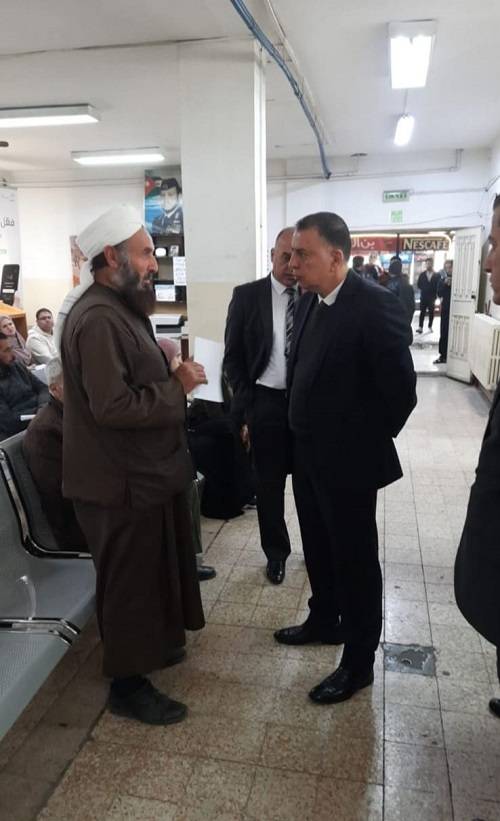 زيارة صباحية مفاجئة لوزير الداخلية مازن الفراية إلى متصرفية وأحوال لواء ماركا .. صور