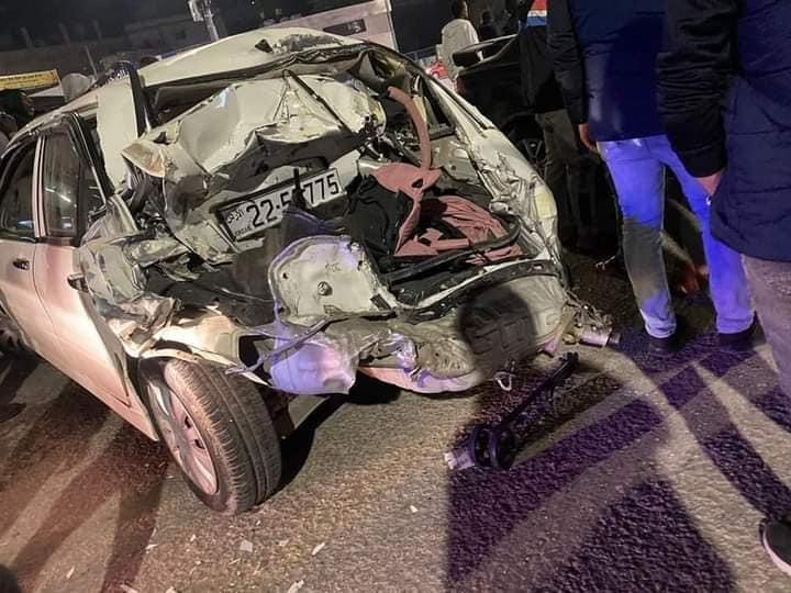 وفاة و 13 إصابة بتدهور تريلا في عين الباشا