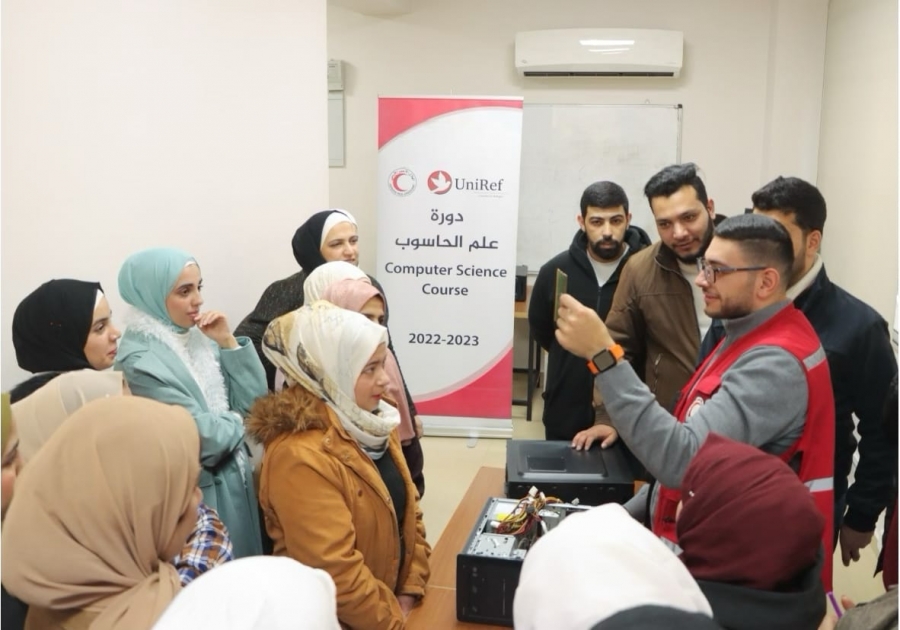 جامعة اللاجئين تطلق دورات في علوم الكمبيوتر لـ 300 لاجئ سوري في الأردن*