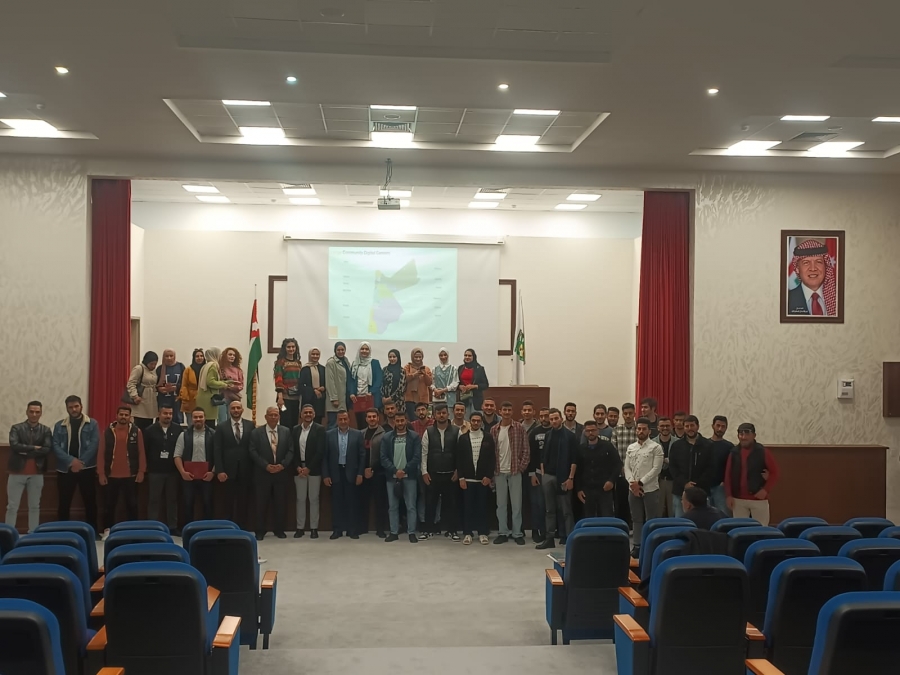 أكاديمية أورنج تعقد لقاء لغايات التدريب والتوظيف في كلية الحصن الجامعية