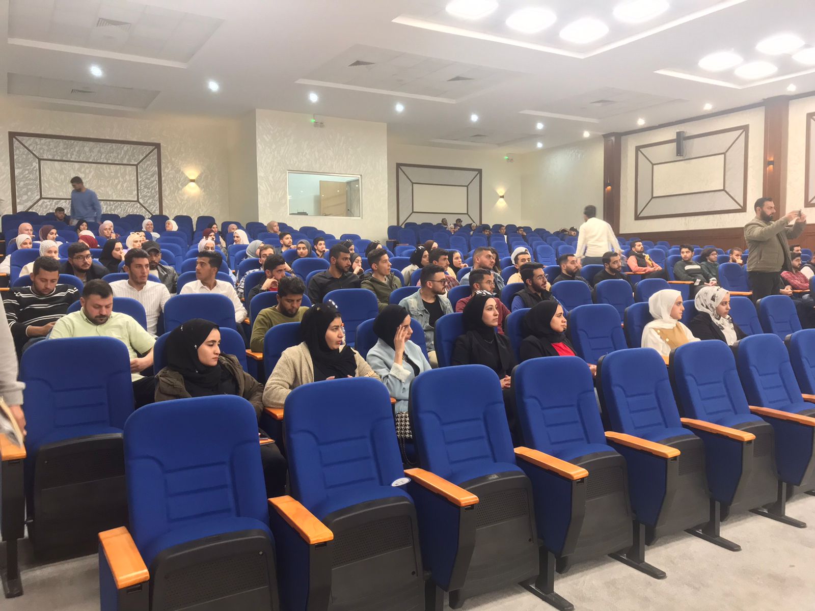 أكاديمية أورنج تعقد لقاء لغايات التدريب والتوظيف في كلية الحصن الجامعية جوهرة العرب الإخباري 0419