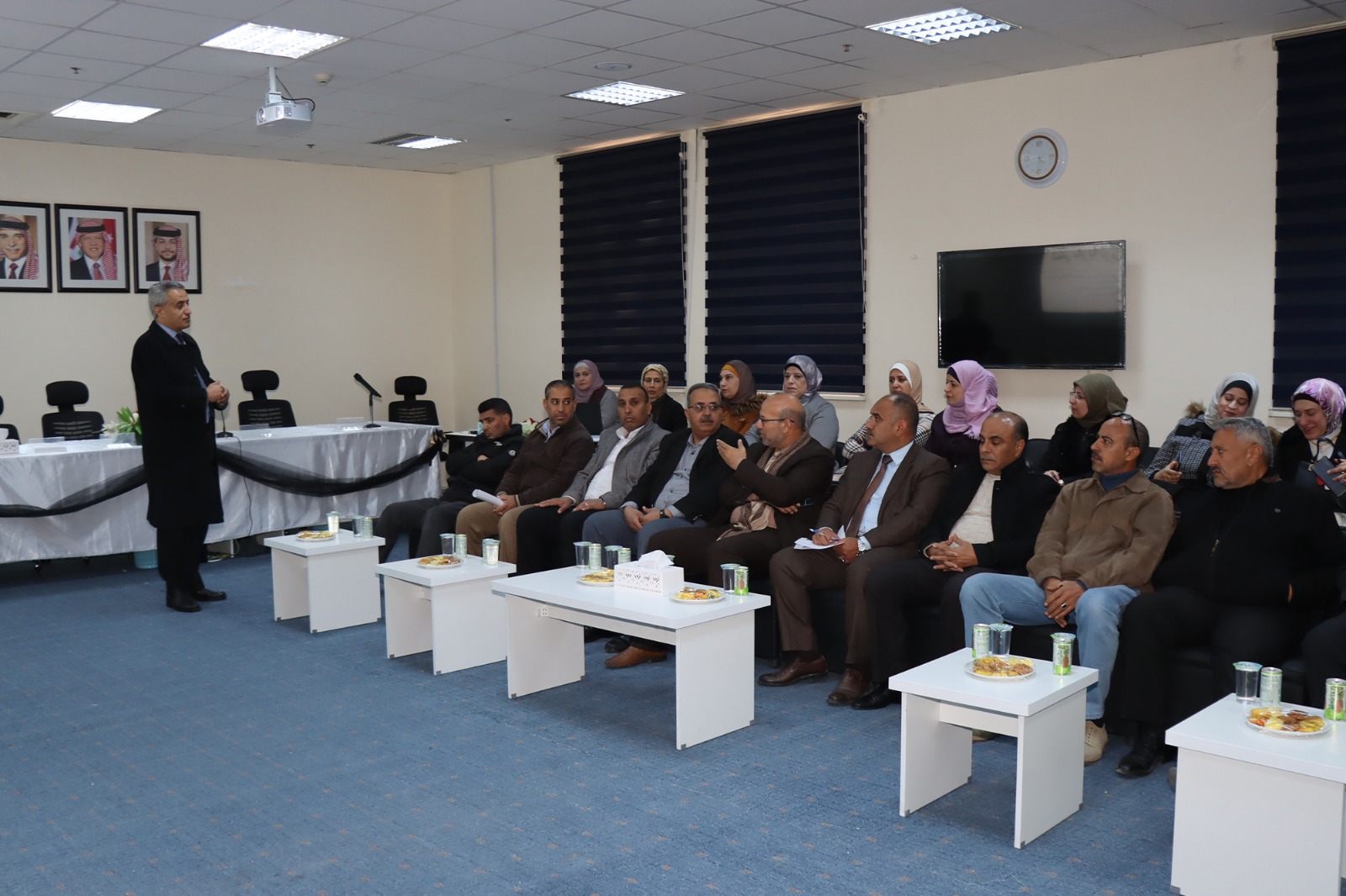 جلسة نقاشية في جامعة الحسين بن طلال لعرض نتائج دراسة  جودة الأداء التدريسي لمعلمي مديرية التربية والتعليم لمنطقة معان . 
