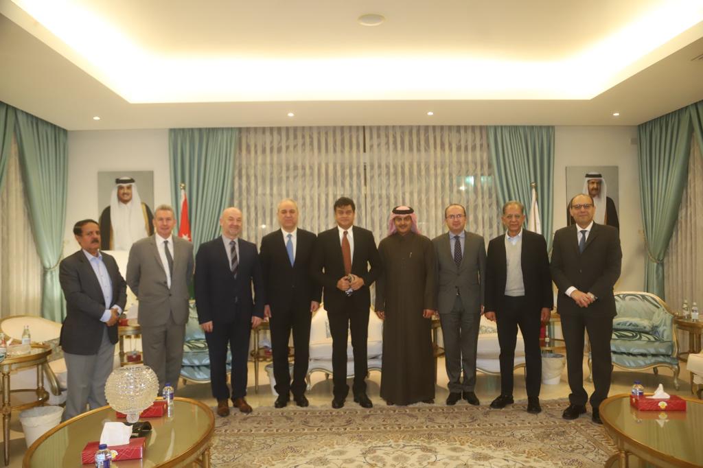 السفير القطري آل ثاني يولم لسفراء دول إسلامية وعربية (صور)