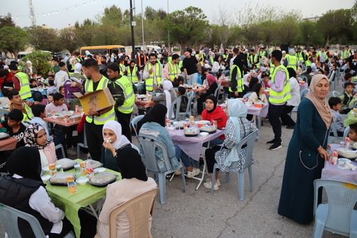 اضخم مهرجان لافطار خيري إقامته مبادرتي بصمات الخير وصناع الخير في المملكة الأردنية الهاشمية