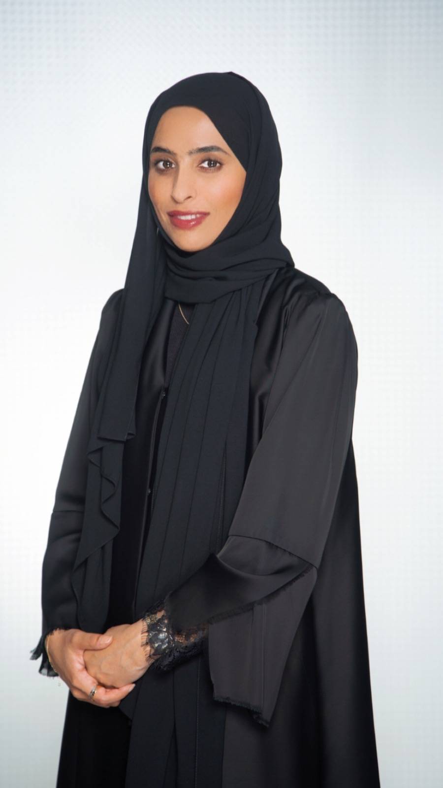 كلية تقنية المعلومات في جامعة الإمارات تجيز أطروحة دكتوراه بعنوان تحديد الطلبة المعرضين لخطر التدني الأكاديمي عن طريق التحليلات القائمة على التعلم الآلي والذكاء الاصطناعي