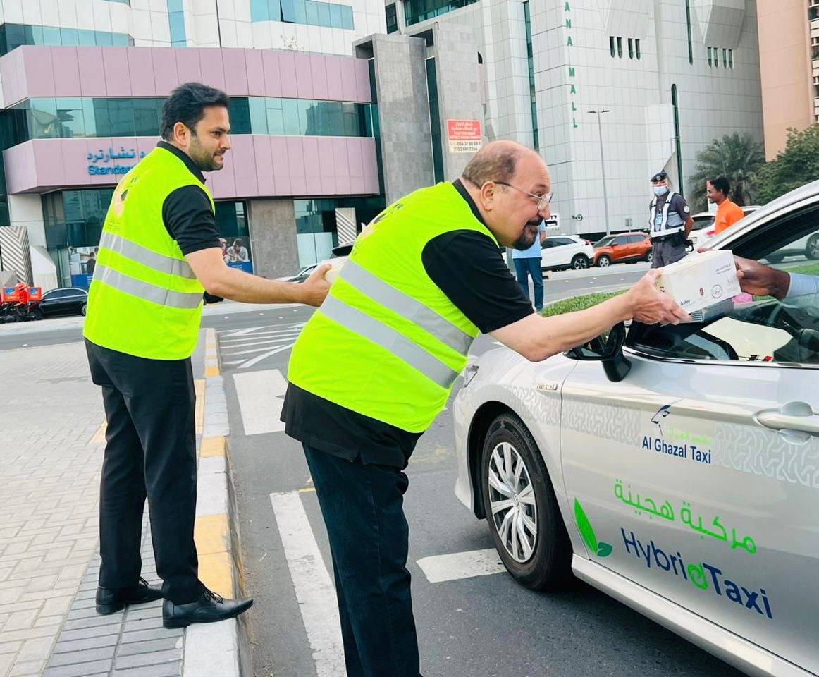 بالتعاون مع شرطة أبوظبي  وفريق أبشر يا وطن  فندق باب القصر يشارك في مبادرة أطعم تؤجر الرمضانية 2023