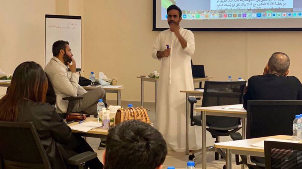 غرفة الكتابة حكاية ... عام من الإبداع يفرز 100 من الكٌتًاب يشكلون نواة مستقبل كتابة السيناريو في الإمارات