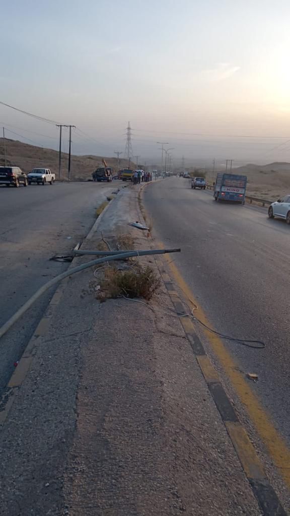 الأشغال: اغلاق جزئي لطريق العدسية باتجاه البحر الميت لإزالة المخلفات الناتجة عن حادث سير