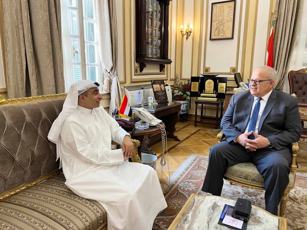 جامعة الإمارات تشارك في مؤتمر جامعة عين شمس الدولي الحادي عشر بمصر